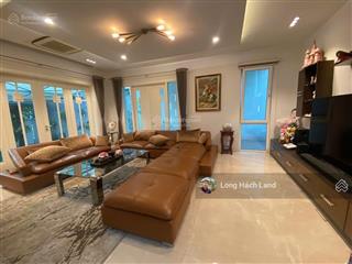 Chính chủ bán biệt thự đơn lập vườn đào  tây hồ  thang máy  nội thất nhập khẩu 400m2 x 4t