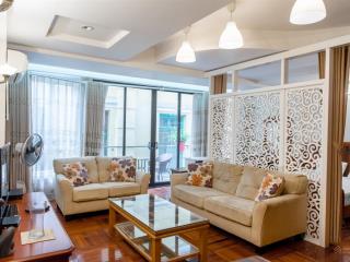 Cho thuê 1n1k 60m2 hàng bài, gần tràng tiền plaza, full đồ, thang máy, có ban công, 13,5 triệu vnd