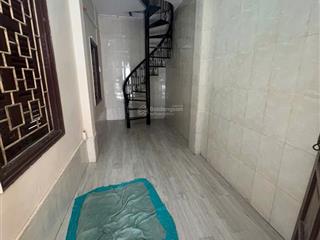 Cho thuê nhà 2n1k để ở, kinh doanh ngõ vọng đức 20/25 m2x 3 tầng, giá 8 triệu, lô góc 2 mặt thoáng