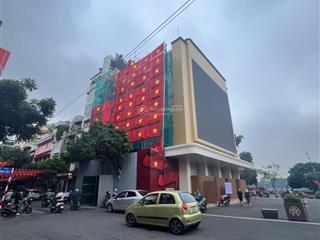 Cho thuê nhà 218m2 đẹp nhất phố cổ, 3 mặt tiền sát quảng trường đông kinh nghĩa thục, giá 400 triệu