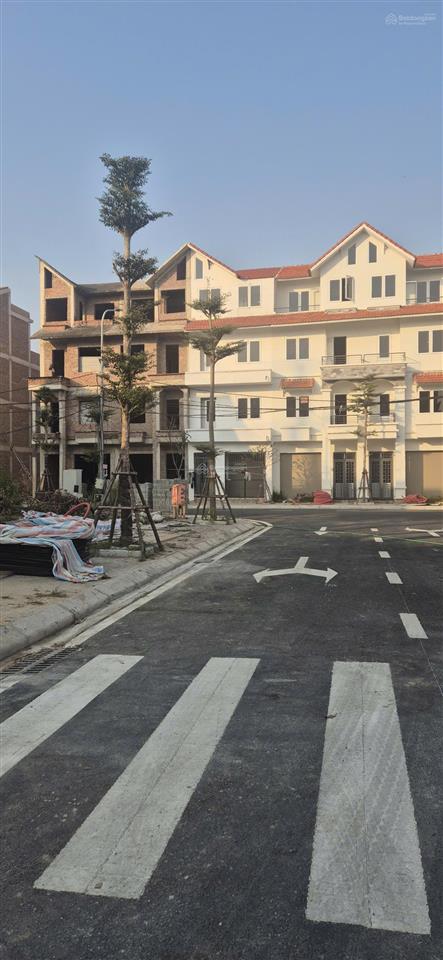 Chính chủ cần bán gấp giá 12,x ( nhỏ ) lk 75m2 view công viên nội khu cienco 5, đan phượng, hà nội