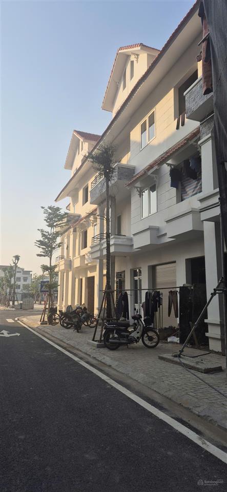 Chính chủ cần bán gấp giá 12,x ( nhỏ ) lk 75m2 view công viên nội khu cienco 5, đan phượng, hà nội