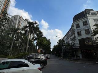 Bán liền kề lacasta văn phú, hai mặt đường, view công viên, 80m2, giá 25 tỷ