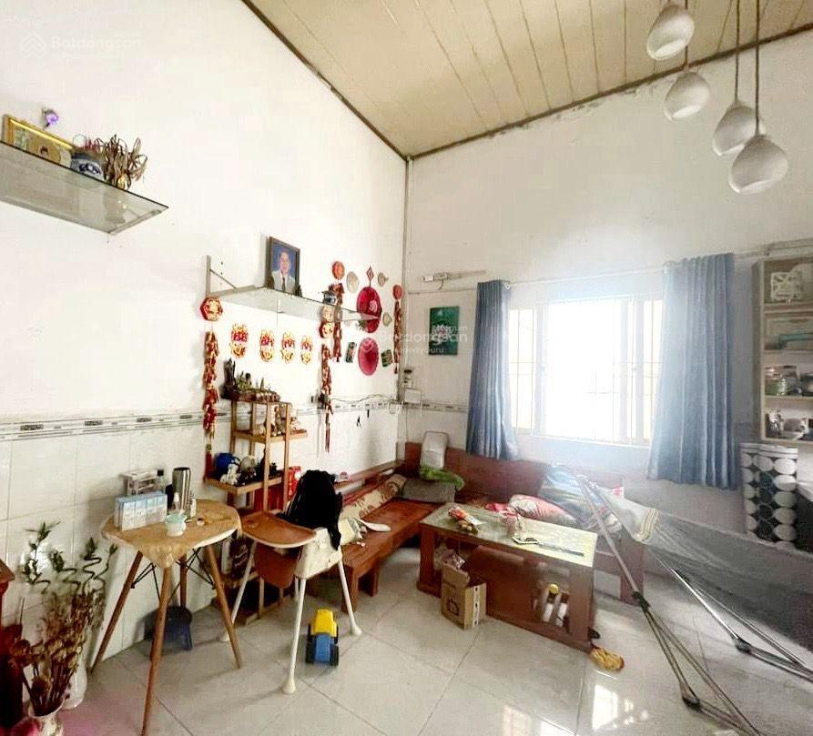 Bán nhà nguyễn văn quá, dt 10*24m, hxh, đang có dòng tiền 25tr/th, tiện xây chdv, chỉ 9 tỷ
