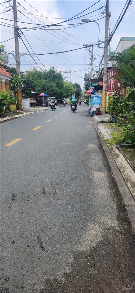 Bán nhà nguyễn văn quá, dt 10*24m, hxh, đang có dòng tiền 25tr/th, tiện xây chdv, chỉ 9 tỷ