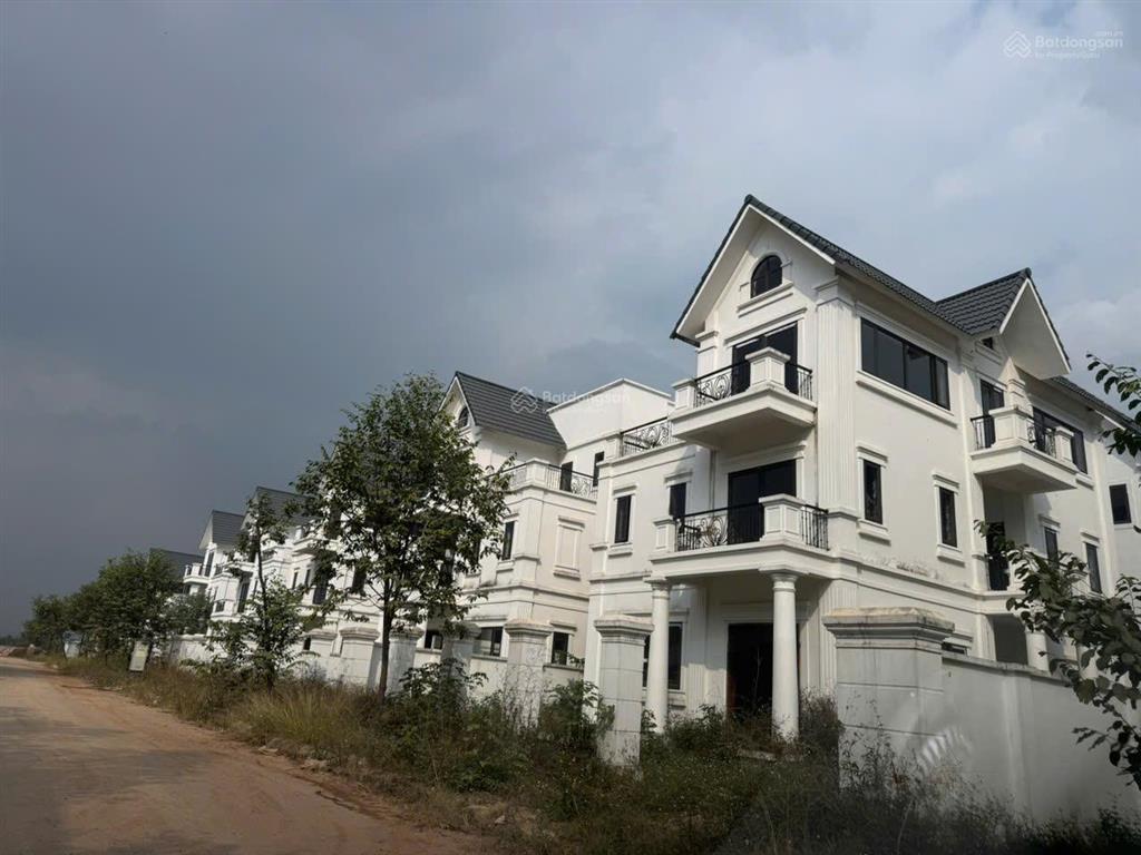 1x tỷ biệt thự mặt chung cư sân bóng cực đẹp dự án kđt kim hoa  mê linh  hn,  0815 143 ***