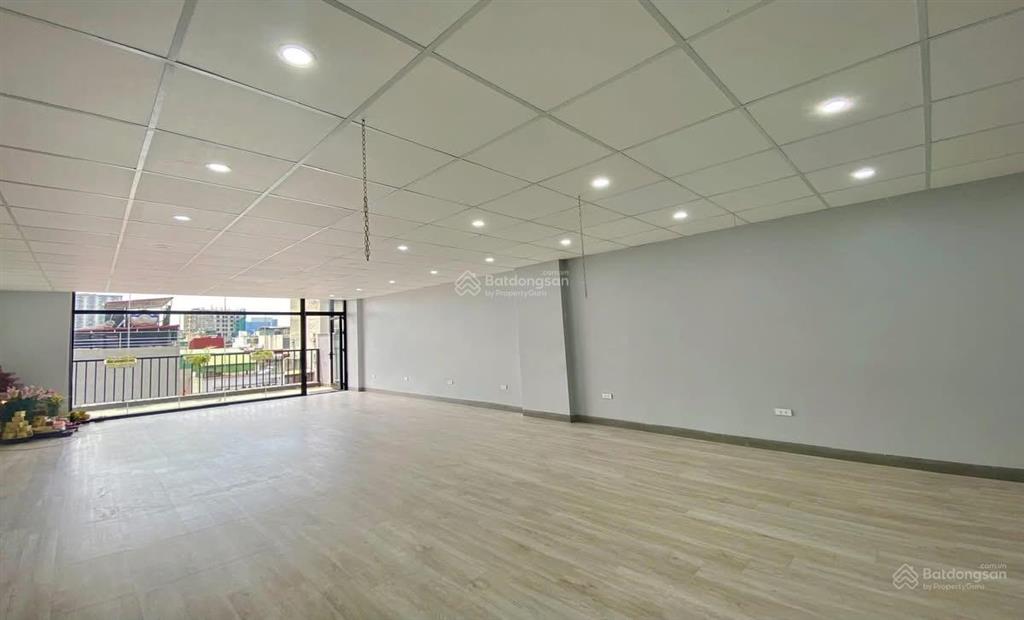 Chính chủ cho thuê sàn mặt phố đống đa 120m2 giá chỉ nhỉnh 18triệu cực đẹp mới