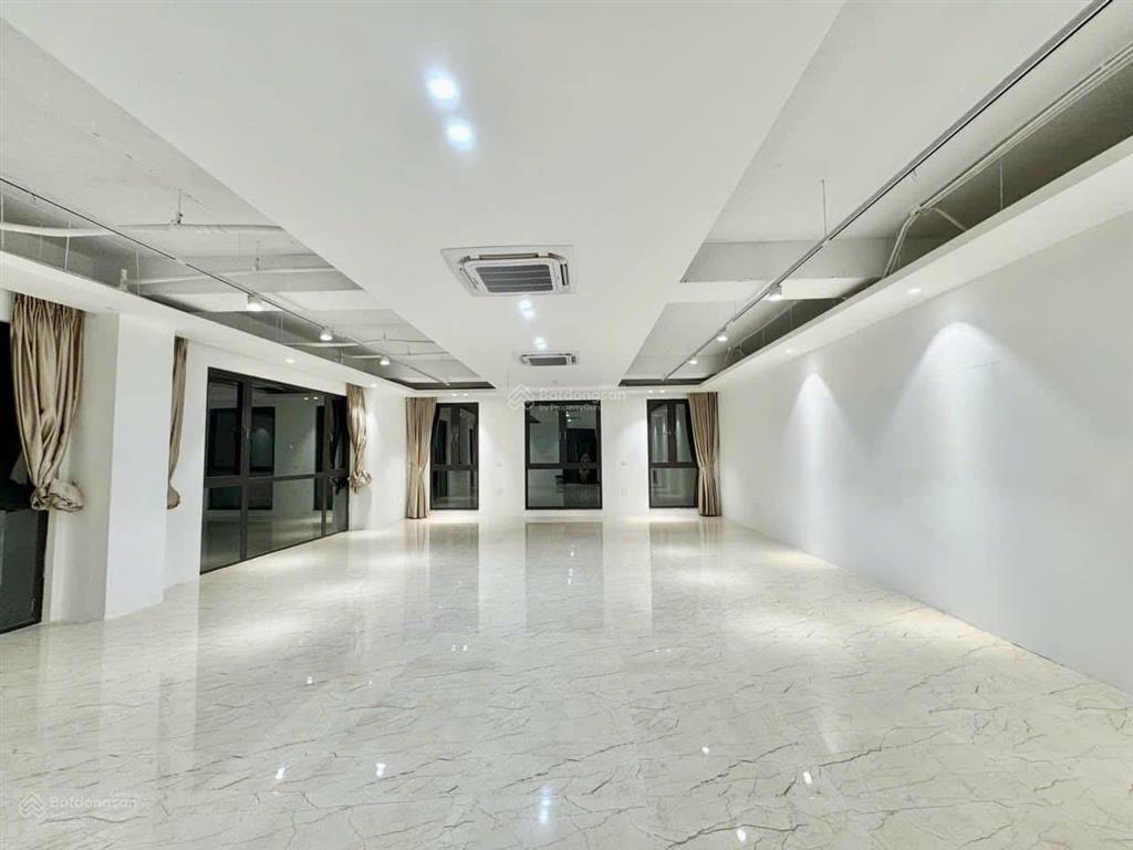 Sàn văn phòng mặt phố đống đa 120m2 đẹp keng giá chỉ từ 18triệu