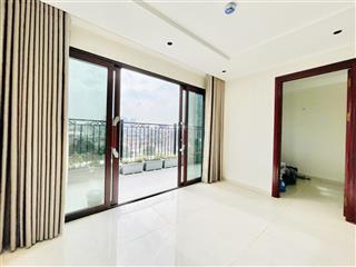 Bóc tem sàn văn phòng lô góc view hồ hoàng cầu 135m giá cực rẻ chỉ 23triệu oto đỗ cửa