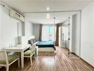 Cho thuê căn hộ tách bếp giá tốt full nt ngay nhà thờ tân định quận 1 thang máy bảo vệ, trống sẵn
