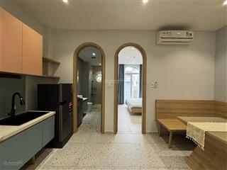 Cho thuê căn 1 phòng ngủ 40m2, ban công full nội thất máy giặt riêng lê văn sỹ  q3  có dọn phòng