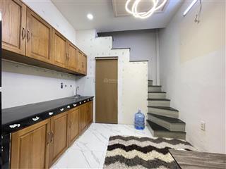 Cho thuê nhà nguyên căn 1 trệt 1 lầu ngay gần chợ, emart, quang trung, điện nước giá nhà nước