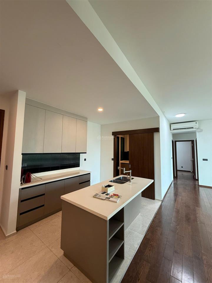 Bán căn hộ, 143m2 vuông, thảo điền quận 2