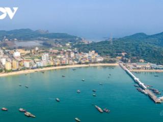 Chỉ hơn 1 tỷ có ngay nhà đất thổ cư 229m2 mặt tiền 8m. trung tâm khu 2 đặc khu cô tô.
