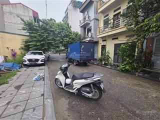 Cực hiếm  1 lô duy nhất  ô tô tránh  vỉa hè đôi  thượng thanh  long biên