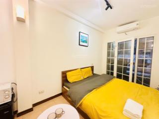 Cho thuê nhà mặt phố tại hàng bạc, 30 triệu, 80m2, 3 tầng, vào luôn