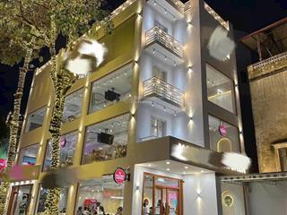 Cho thuê nhà mặt phố nguyên hồng, 80m2 x 6 tầng, mặt tiền lô góc, 150 triệu, mọi mô hình kinh doanh