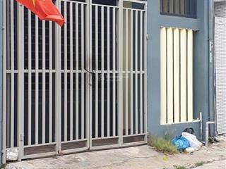 Bán nhà riêng tại lê văn hiến, 4,6 tỷ, 125m2, 3pn, 3wc