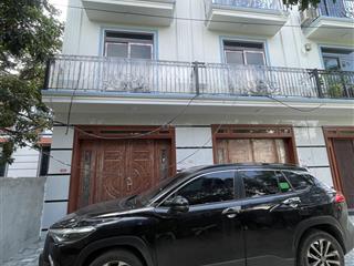 Bán nhà 65m2 ngõ ô tô thông nhà có sân trước sân sau giá 4tỷ299tr sổ đỏ chuẩn không lỗi phong thủy