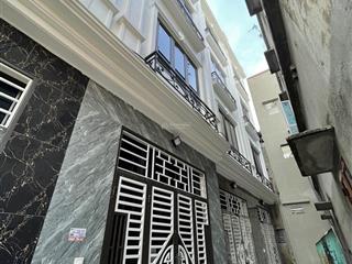 Bán nhà 31m2 giá 2tỷ480tr không quy hoạch không lỗi phong thủy thiết kế hiện đại đẹp đủ công năng