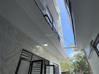 Bán nhà 30m2 giá 3tỷ500tr xây mới không quy hoạch, nhà ô tô cạnh nhà khu vực tiện ích trường chợ