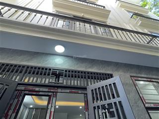 Bán nhà 31m2 giá 2tỷ500tr nhà đẹp ô tô gần nhà không lỗi phong thủy, tiện ích chợ , trường