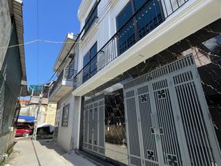Bán nhà 30m2 giá 2tỷ550tr không quy hoạch không lỗi phong thủy ngõ ô ô cạnh nhà , nhà đủ công năng