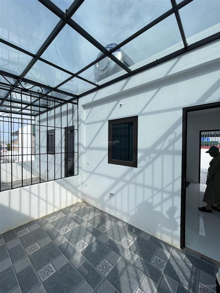 Bán nhà 32m2 giá 4tỷ ô tô cạnh gần nhà , gần quốc lộ 6 thiết kế hiện đại , không quy hoạch