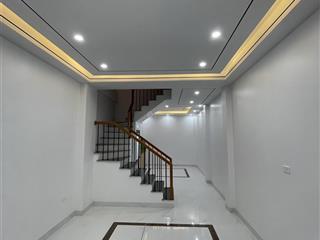 Bán nhà 30m2 giá 2tỷ500tr xây mới 3 phòng ngủ thiết kế hiện đại , không lỗi phong thủy ô tô gần nhà