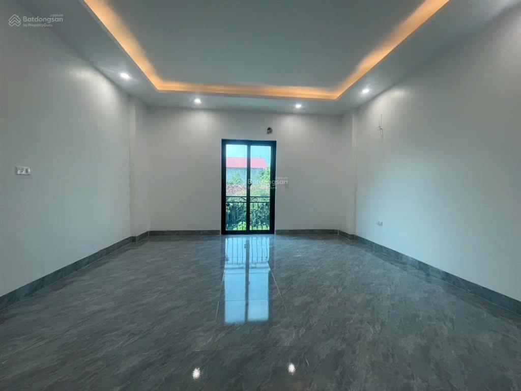 Bán nhà 30m2 giá 2tỷ750tr ô tô gần nhà khu ở tiệm ích không lỗi phong thủy chợ , trường , quốc lộ 6