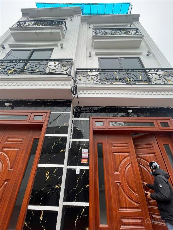 Bán nhà 30m2 giá 2tỷ750tr ô tô gần nhà khu ở tiệm ích không lỗi phong thủy chợ , trường , quốc lộ 6