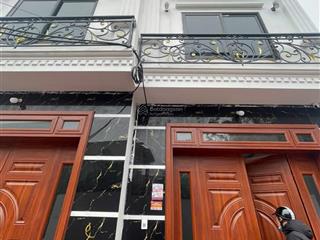 Bán nhà 30m2 giá 2tỷ750tr ô tô gần nhà khu ở tiệm ích không lỗi phong thủy chợ , trường , quốc lộ 6