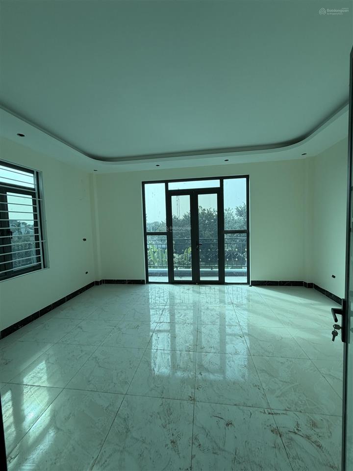 Bán nhà 30,8m2 giá 4,5tỷ xây mới khu vực tiện ích gần trường chợ , sổ đỏ chuẩn thiết kế hiện đại