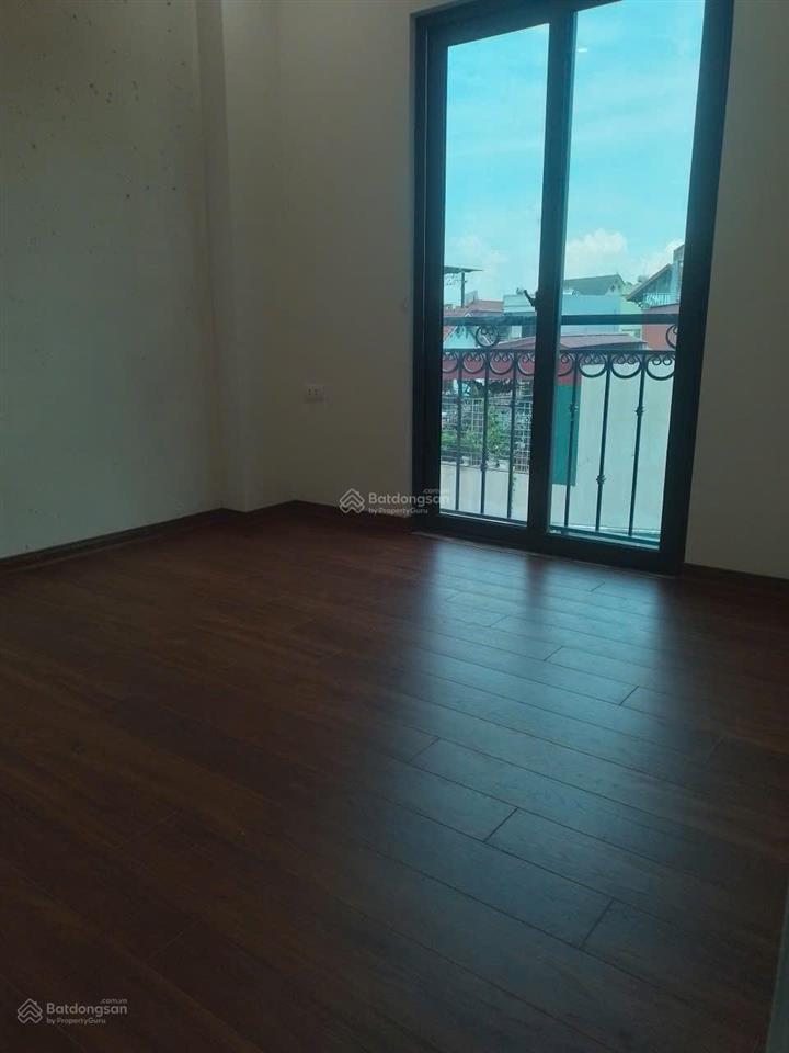 Bán nhà 30,8m2 giá 4,5tỷ xây mới khu vực tiện ích gần trường chợ , sổ đỏ chuẩn thiết kế hiện đại