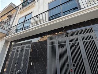 Bán nhà 31m2 giá 2tỷ750tr có 3 phòng ngủ sổ đỏ chuẩn,hiện đại không lỗi phong thủy gần đại học tdtt