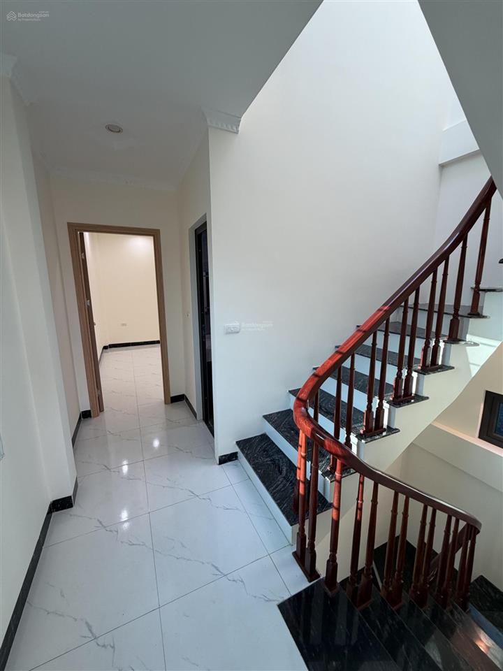 Bán nhà 49m2 giá 3tỷ6 nhà không lỗi phong thủy gần chợ trường tiện ích ô tô gần nhà đủ công năng