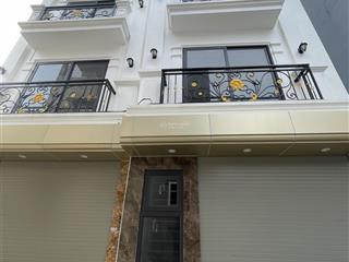 Bán nhà 32m2 giá 2tỷ800 xây 3 ngủ ô tô gần không lỗi phong thủy khu vực tiện ích trường chợ cafe