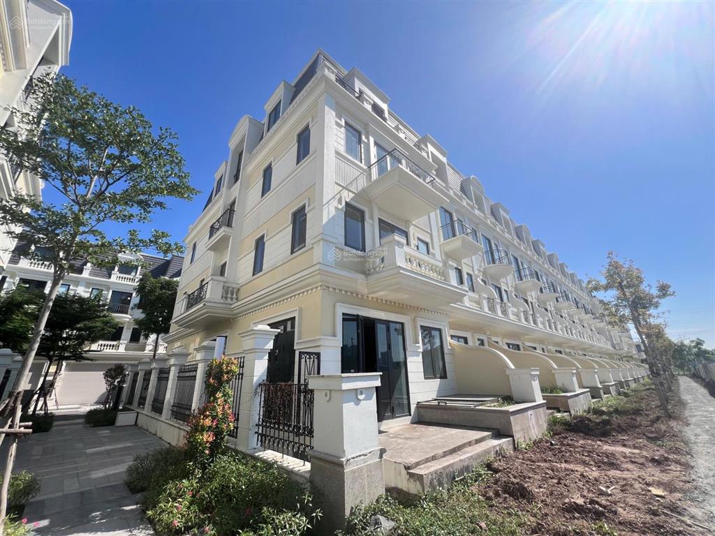 Cần bán gấp căn liền kề 90m2 loại 2 mặt tiền ngay đại lộ ánh trăng 58m.0968 616 ***