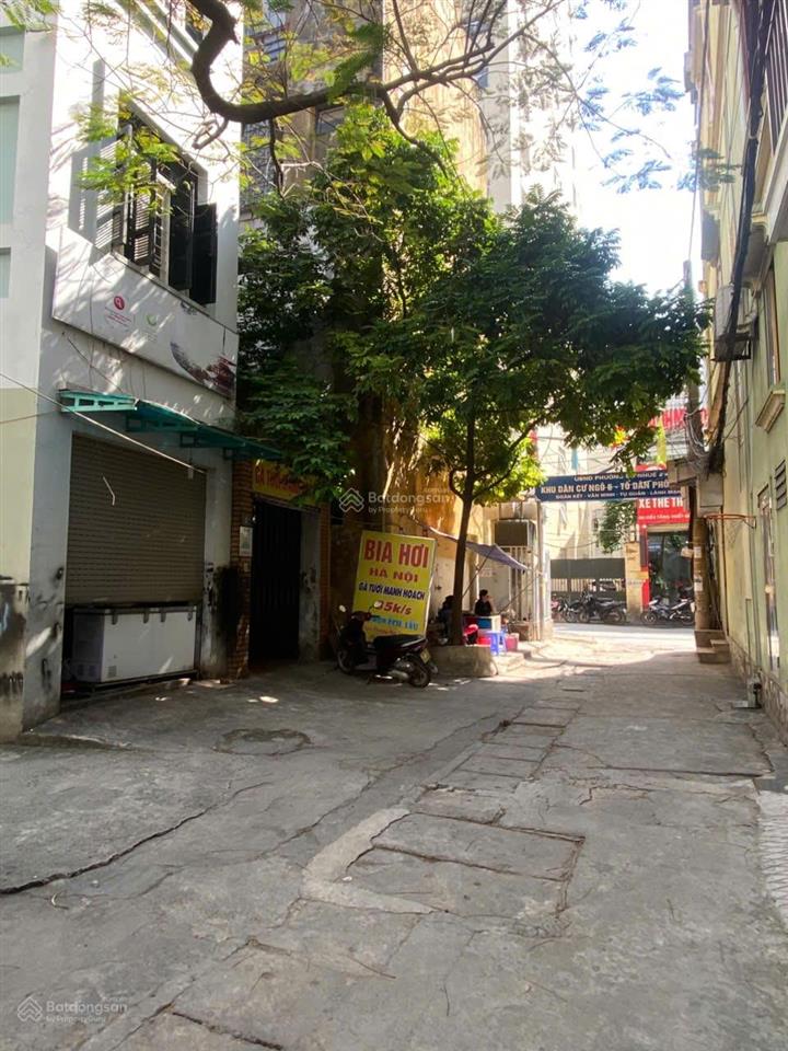 Bán nhanh nhà 4,5 tầng trong ngõ phố tăng thiết giáp. diện tích 100m2. mặt tiền 5,7m  giá cực tốt