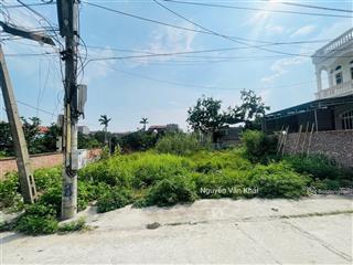 Bán hoa hậu định cương, xuân lai, gia bình. dt 80m2 mt hậu 5m, 2 mặt tiền 1 mặt đường 5m, 1 mặt 3m