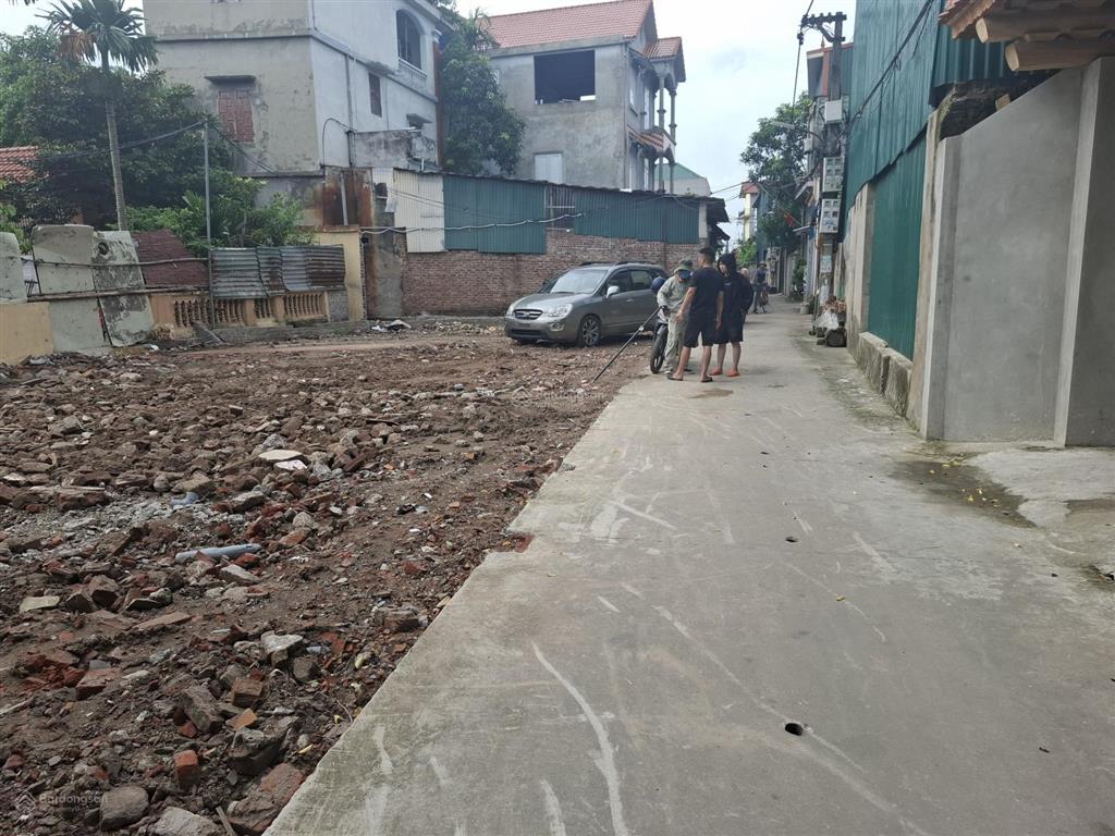 Bán đất đại đồng thành bắc ninh, dt 63m2, mt hơn 6m ngõ ôtô thông dân cư đông đúc đất làng nghề