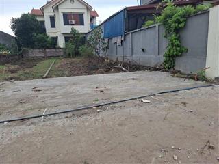 Bán đất nhị trai lương tài dt 101m mt 5m đường chước đất 6m ô tô vào đất dân cư đông 50m ra chục ch