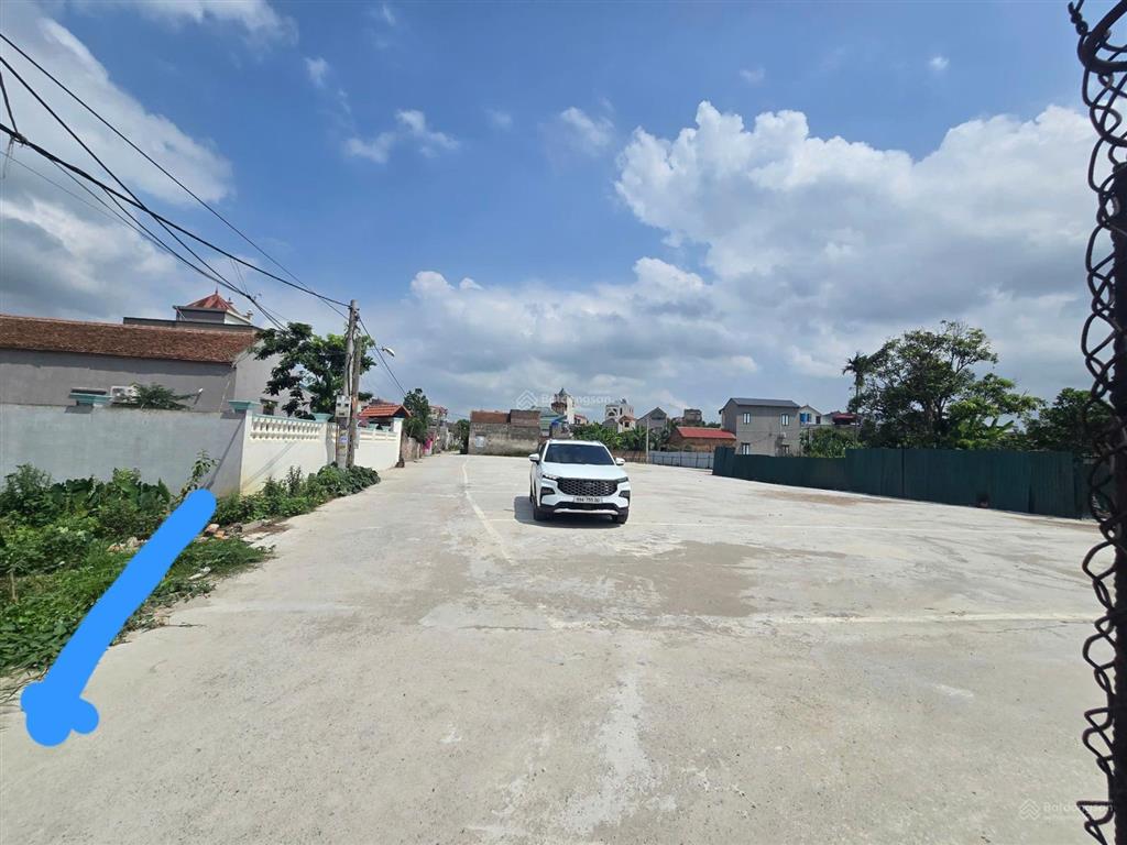 Bán đất vàng thôn gia bình bắc ninh dt 115m2, mt 4m50 ô tô thông 300m ra quốc lộ cách sân bay 1km