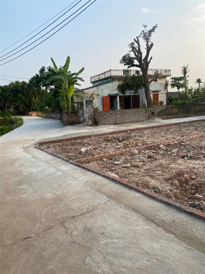 Bán đất nhất trai minh tân lương tài dt 92m2, mt 5m ôtô vào đất dân cư đông đúc, ngõ 5m