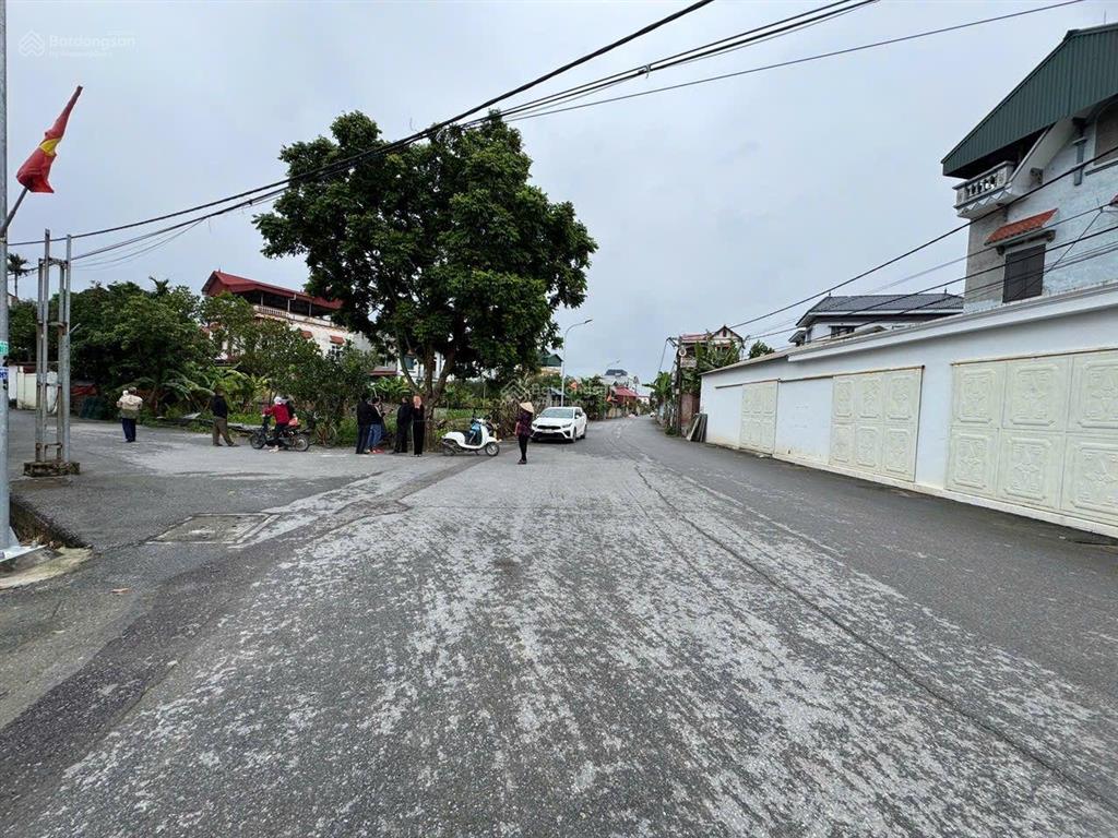 Bán đất f0 phố kênh ninh xá thuận thành dt 51m2, mt 5m5 ô tô tránh đường thông kinh doanh gần kcn