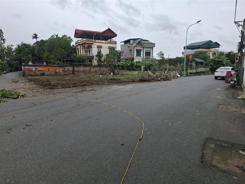 Bán đất f0 phố kênh ninh xá thuận thành dt 51m2, mt 5m5 ô tô tránh đường thông kinh doanh gần kcn