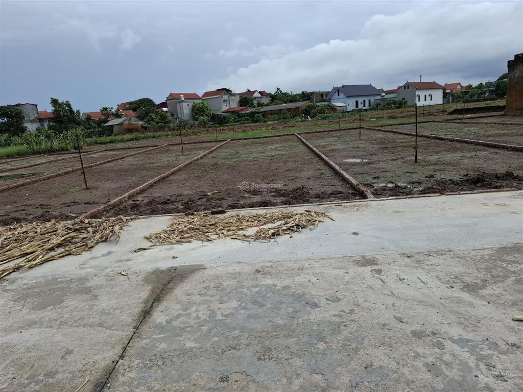 Bán đất cổng trường minh tân lương tài dt 83.5m2 mt hậu 5m ô tô thông 100m ra cổng trường c1 c2