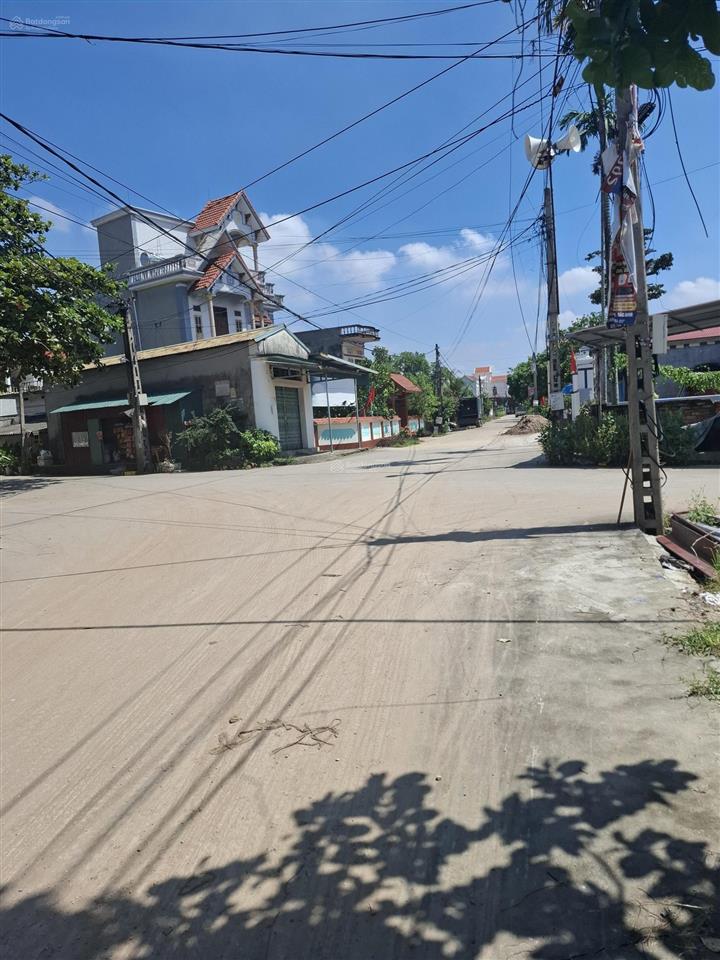 Siêu phẩm kinh doanh ô tô tránh dt 95m mt hậu 5m80 chục chính 3 ô tô tránh chợ trường cách 500m