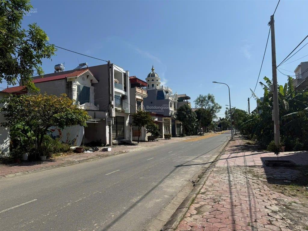 Hiếm bán đất kim đào thị trấn thứa dt 105m2 mt hậu 5m25 vỉa hè kinh doanh ôtô tránh 500m ra chợ thứ