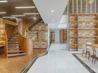 Vista verde penthouse cần chuyển nhượng, sổ hồng riêng, full nội thất gỗ xoài tự nhiên